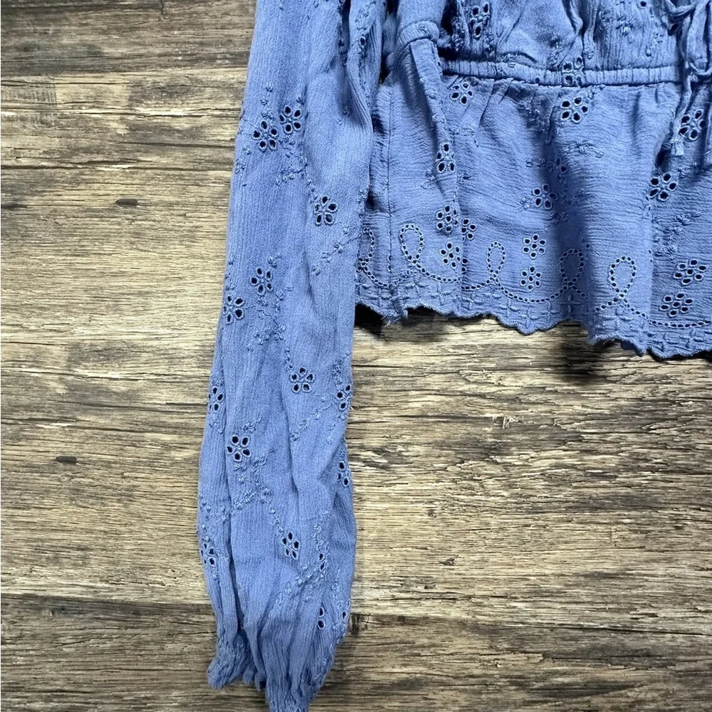 Hollister this cropped